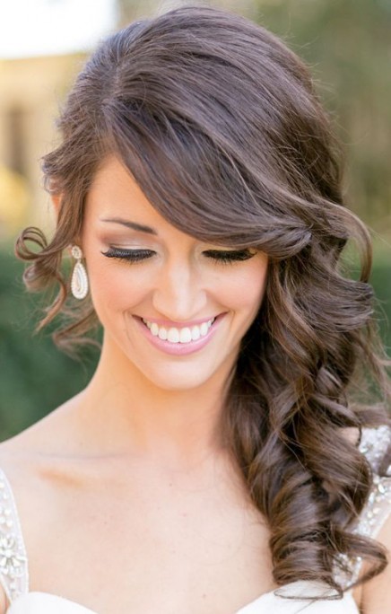 Super-Easy Updo For All-Day Wedding Events