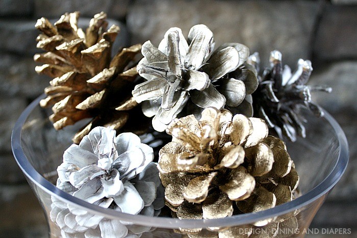 Spray-Painted-Pine-Cones weddingfor1000.com