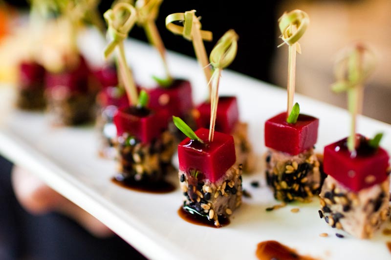 A quick guide to wedding catering for the cool kids - weddingfor1000.com