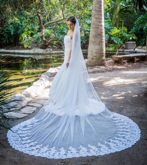 lovely, dramatic wedding veil looks - weddingfor1000.com