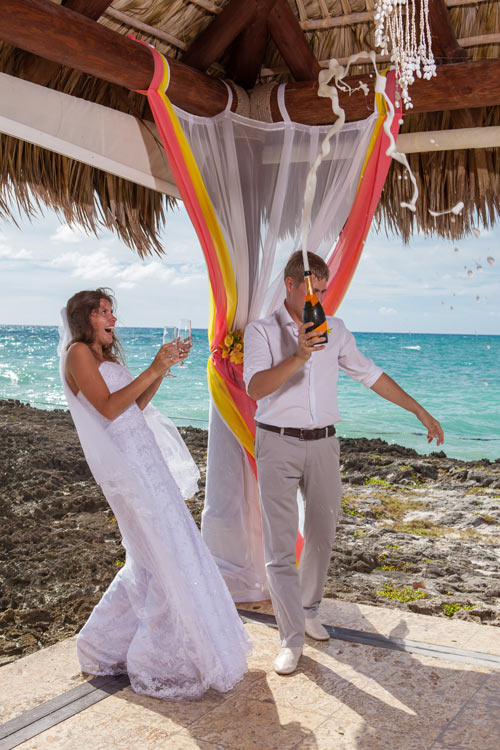 Budget Destination Wedding Ideas - weddingfor1000.com