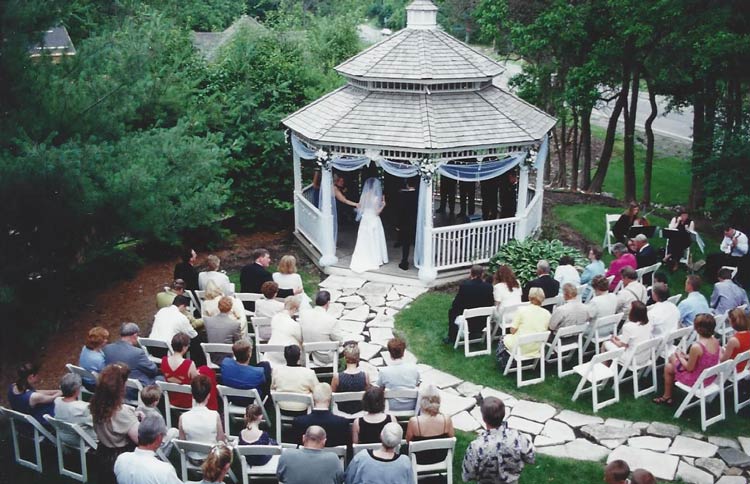 Perfect Elopement ideas at weddingfor1000.com