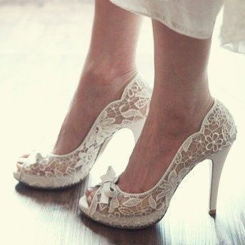 lace wedding pumps