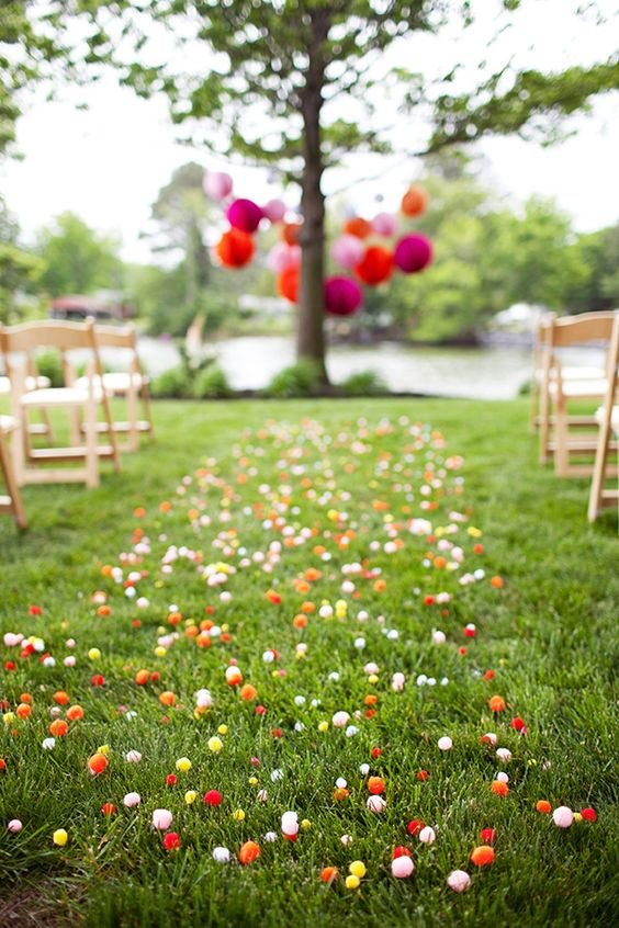 Pom Pom Aisle Runner - weddingfor1000.com