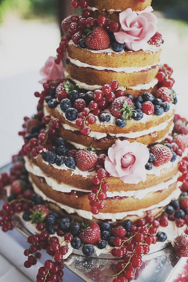 15 Best Wedding Cake Flavor Combinations